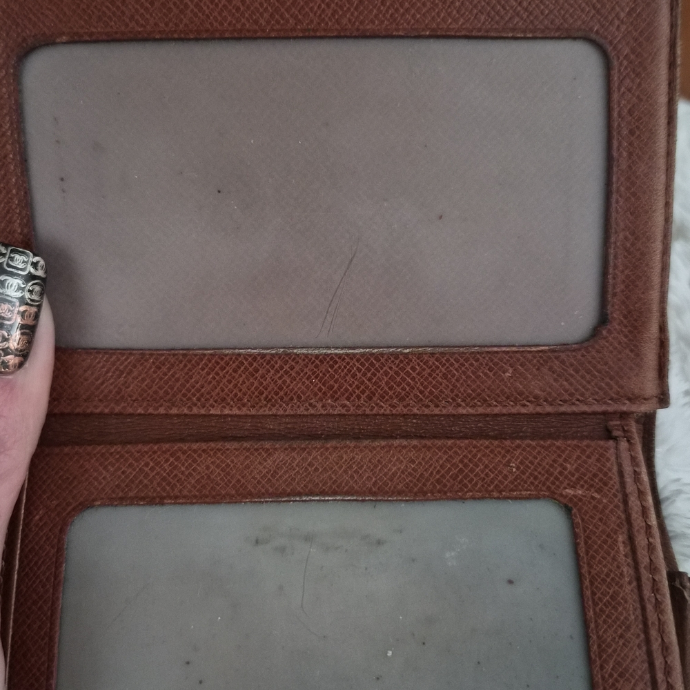 Louis Vuitton Monogram Bi Fold Leather Wallet - Picture 6 of 6